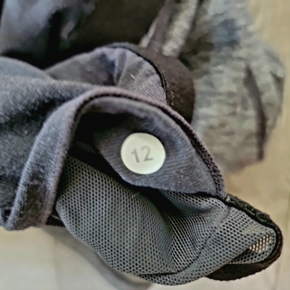 Lululemon Razorback Top - Picture 3 of 3